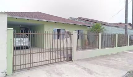 Casa com 3 quartos à venda na Aristides Rudnick, --, Jardim Iririú, Joinville por R$ 460.000
