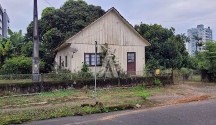 Terreno à venda na Rua Mondaí, --, Saguaçu, Joinville por R$ 3.390.000