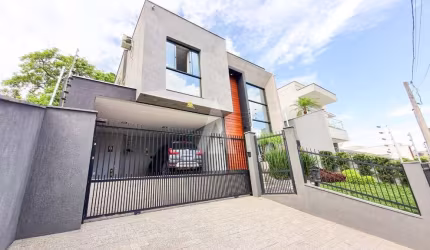 Casa com 3 quartos à venda na Rua Olaria, --, Floresta, Joinville por R$ 1.590.000