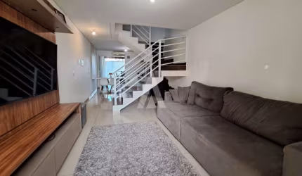 Casa com 2 quartos à venda na Rua Carmem Miranda, --, Comasa, Joinville por R$ 380.000