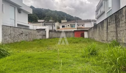 Terreno à venda na Rua Henrique Brikau, --, Jardim Sofia, Joinville por R$ 550.000