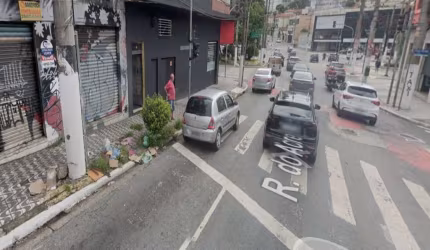 Ponto comercial para aluguel, em rua movimentada na Mooca