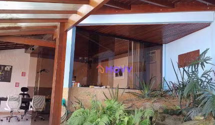 OPORTUNIDADE, Casa de 3 quartos, 320 m2, a venda em Santa Rosa!!!