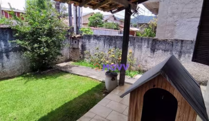 Ótima casa de 4 quartos à venda no Maravista - Niterói!!!