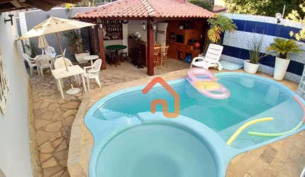 Casa de 3 quartos, 2 suítes, piscina e 3 vagas de garagem à venda, 260 m², por R$ 895.000 - Maravista - Niterói/RJ