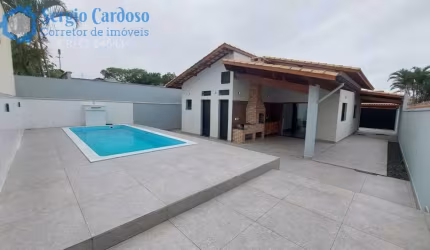 CASA NA PRAIA 3 QUARTOS E UMA PISCINA DESLUMBRANTE ITANHAÉM SP