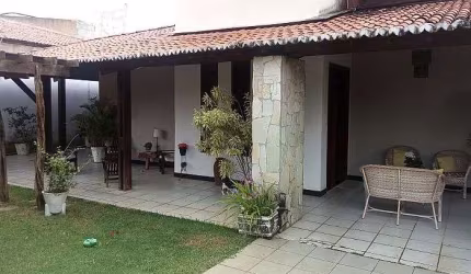 Casa à Venda - Candelária - Natal/RN