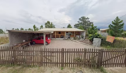 Casa Mista com Amplo Terreno - Passagem do Maciambu em Palhoça/SC