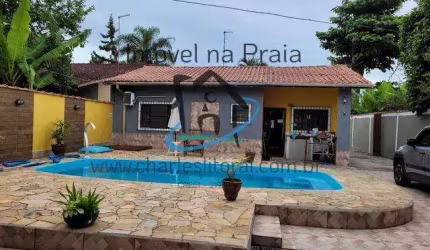 Casa para Venda em Caraguatatuba, Porto Novo, 4 dormitórios, 1 suíte, 4 banheiros, 7 vagas