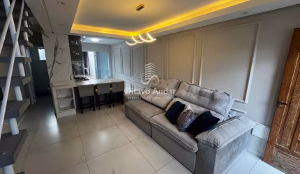 Sobrado à Venda com 2 quartos, 2 banheiros, 2 vagas e 79m² por R$ 529.000