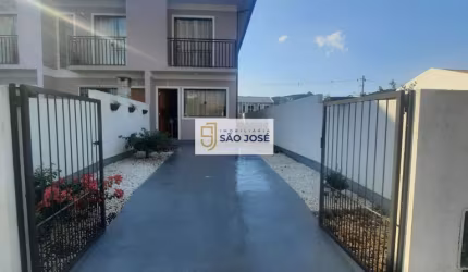 Sobrado à Venda com 2 quartos, 2 banheiros, 2 vagas e 73m² por R$ 345.000