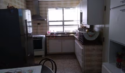 Open House vende: Osvaldo Cruz apartamento de 4 quartos,1 por andar, quadra praia Icaraí