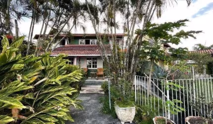 Casa à Venda em Sapê