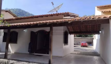OPEN HOUSE VENDE CASA LINEAR 2 QUARTOS NA AVENIDA CENTRAL ITAIPÚ