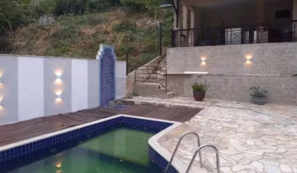 OPEN HOUSE VENDE CASA DE 4 PAVIMENTOS COM 4 SUÍTES COM CLOSET EM PENDOTIBA