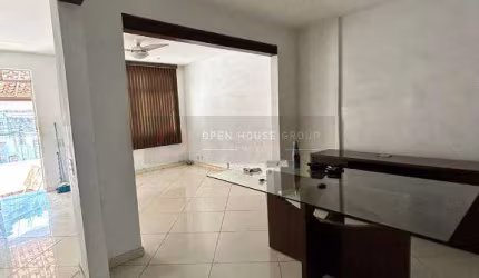 À Venda casa ampla  com 4 quartos e 2 Suítes na Engenhoca  Oportunidade!!!