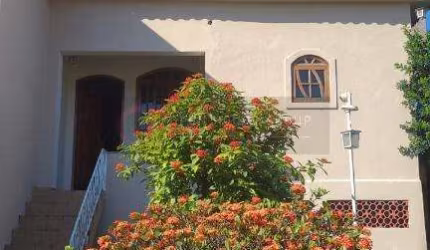 OPENHOUSE VENDE CASA NO MUTUA COM 2 QUARTOS E GARAGEM