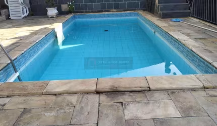 BAIXOU! Open House Vende - Casa com 5 quartos e Piscina no Largo do Barradas