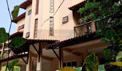 Open House vende Casa com 5 quartos , 4 suítes em condomínio de alto padrão!!!