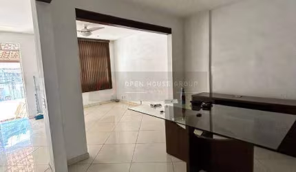 À Venda casa ampla  com 4 quartos e 2 Suítes na Engenhoca  Oportunidade!!!