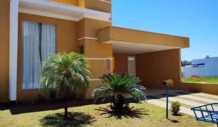 BELÍSSIMA CASA TÉRREA DE 164m² - COND. GOLDEN PARK RESIDENCE - CA2790