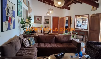 CASA DE 205 M² EM CONDOMINIO EM VALINHOS