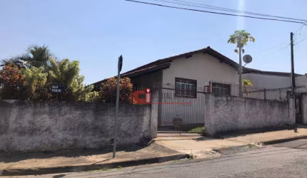 Casa com 3 dormitórios à venda, 146 m² por R$ 450.000,00 - São José - Jaguariúna/SP