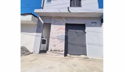 Sobrado de 234m² com 2 suítes e 2 cozinhas amplas em Ferraz de Vasconcelos