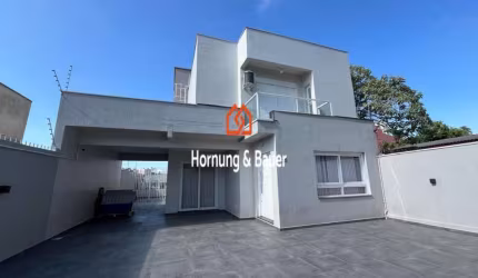 Casa semi-mobiliada à venda no bairro Jardim Mauá em Novo Hamburgo.