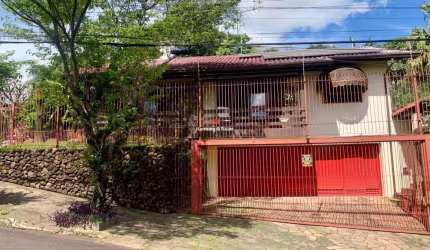 Belíssima casa à venda em Campo Bom no bairro Jardim do Sol