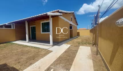 Casa com 2 quartos à venda na Avenida Maysa, Guaratiba (Ponta Negra), Maricá por R$ 350.000