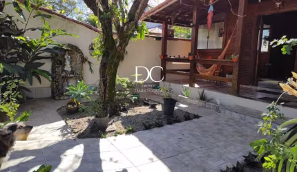 Casa com 4 quartos à venda na Rua Quarenta e Seis, Jardim Atlântico Central (Itaipuaçu), Maricá por R$ 670.000