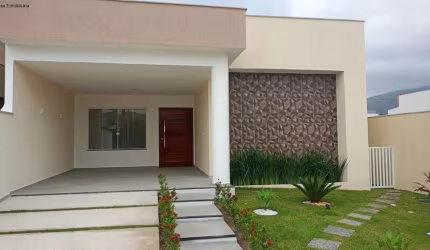 Casa em condomínio fechado com 3 quartos à venda na Rodovia Vereador Oldemar Guedes Figueiredo, 2419, Ubatiba, Maricá por R$ 598.000