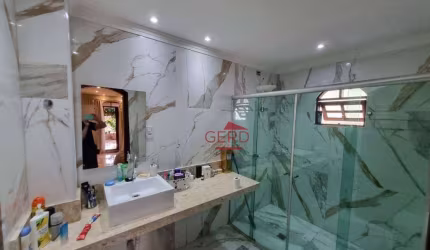 Sobrado com 5 dormitórios à venda, 250 m² por R$ 570.000,00 - Metalúrgicos - Osasco/SP