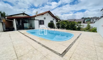 Casa com 2 quartos à venda no Velha Central, Blumenau , 99 m2 por R$ 700.000