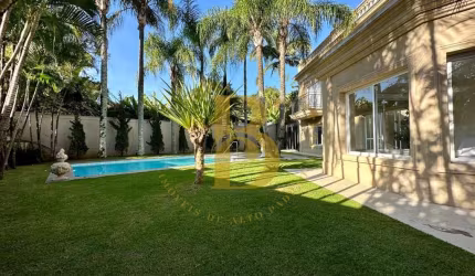 Casa com 730 m², no bairro Alto de Pinheiros.
