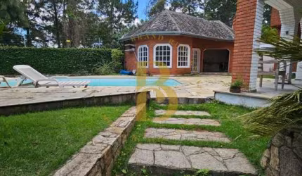 Casa com 666 m², 4 quartos sendo 4 suítes à venda no bairro Alphaville.