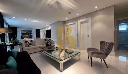 Apartamento com 233 m²,3 suítes  e 4 vagas de garagem à venda no bairro Campo Belo.