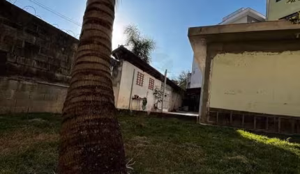CASA TERREA COM TERRENO DE 268M² 2 DORMITORIOS 5 VAGAS - BELA VISTA - OSASCO