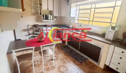 CASA COM 5 QUARTOS A VENDA, 250 M² - Jardim Almeida Prado - Guarulhos - SP