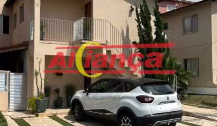 Oportunidade Única! Casa de 3 Quartos em Condomínio Fechado com Área de Lazer Completa