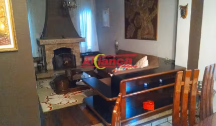 Casa Térrea na Vila Rosália com 4 Vagas de Garagem