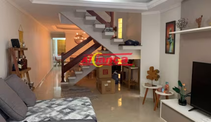 Sobrado Aconchegante com 5 Quartos e 4 vagas na Vila Augusta