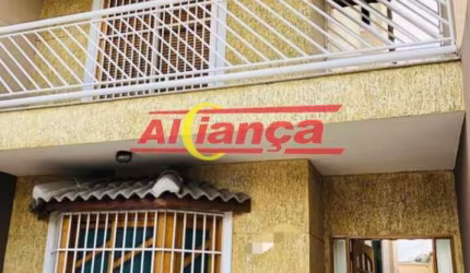 Vende-se Sobrado de 3 Quartos com 4 Vagas - Próximo ao Hospital São Luiz, Guarulhos