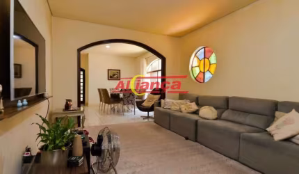 Venda-se Casa Térrea na Vila Augusta - Ideal para Residencial ou Comercial!