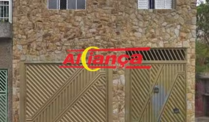Casa para alugar com 2 quartos, sala, cozinha, armários embutidos, fogão, quintal com churrasqueira