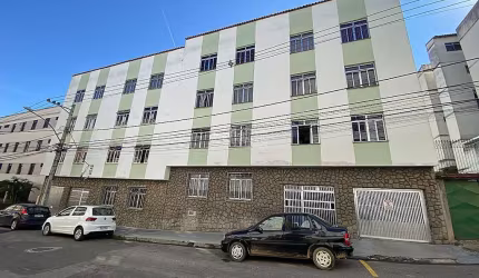 Ótimo 3 quartos na parte plana no Granbery
