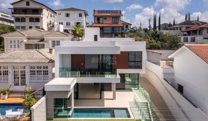 Casa de Altissímo padrão de 4 suítes a venda no Granville