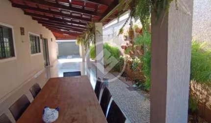 Casa com 3 Quartos à venda, 212m² - Parque Flamboyant codigo: 108167