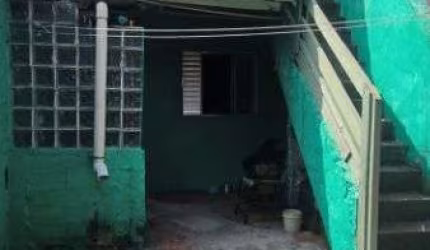 otima terreno com 3 casas ao lado do terminal cid. tiradentes